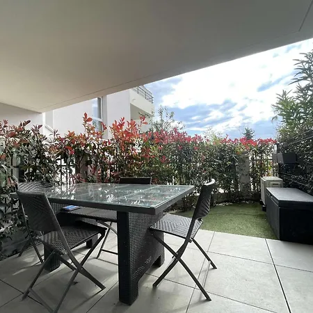 Appartamento 2p Climatise Avec Terrasse Et Jardin, Centre-ville - Fr-1-308-187